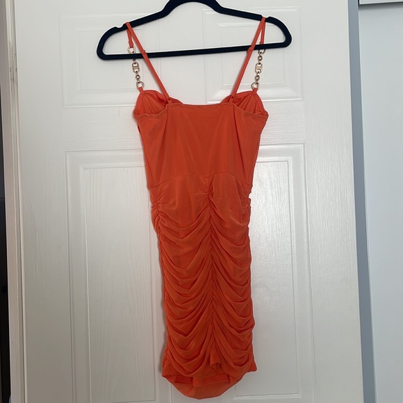 💞 2/$20 NEW - SHEIN Orange Chain-Detail Ruched Dress - Picture 5 of 5